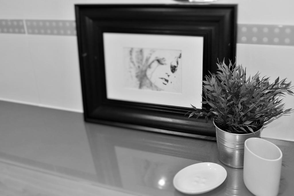 Oyo Approved Serviced Apartments Steam Mill Chester Eksteriør billede